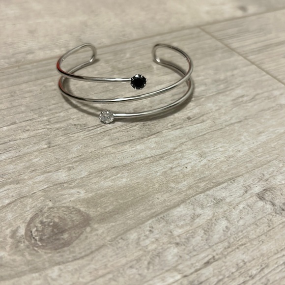 Bracelet - Picture 1 of 3